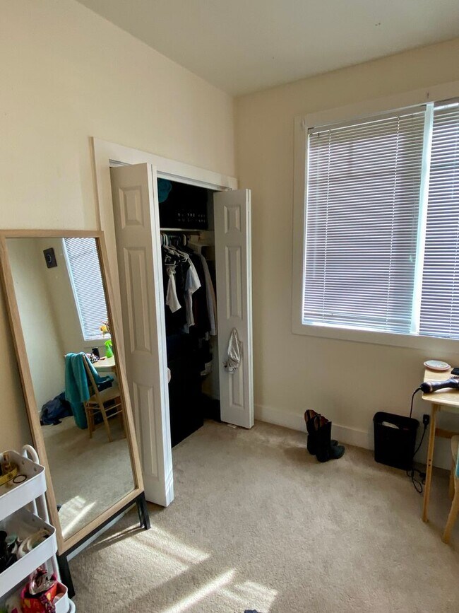 Building Photo - Available for 2026-2027 Fall Pre-Leasing! ...