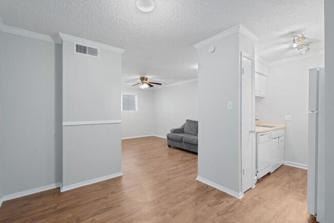 Building Photo - 4103 Speedway