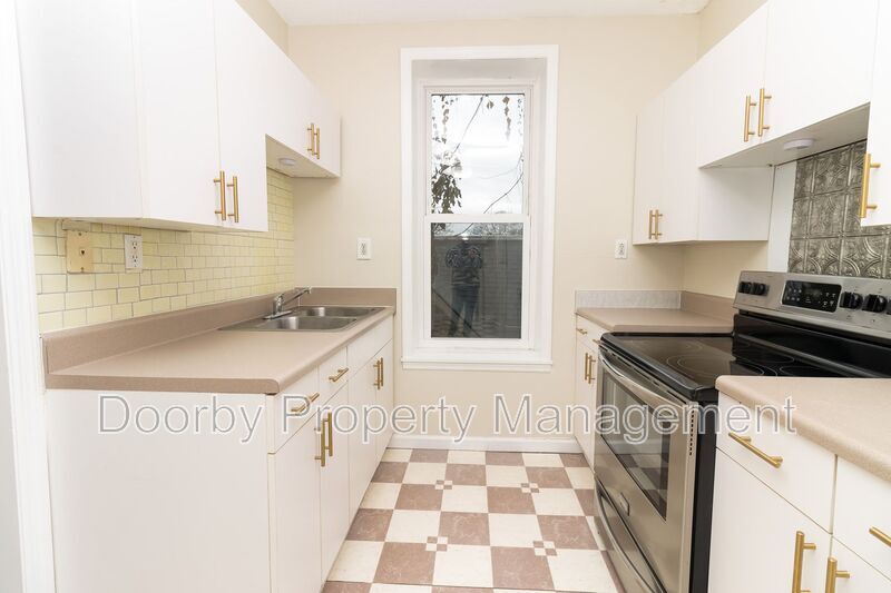 Building Photo - 1815 Bailey Ave