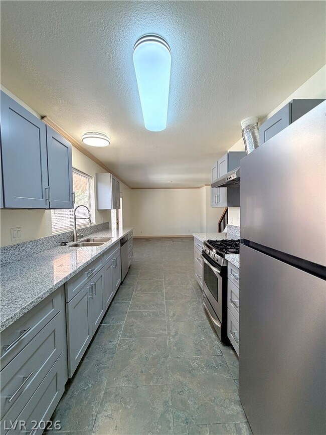 Building Photo - 6969 Mountain Moss Dr