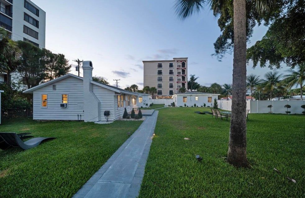 Building Photo - 2317 N Ocean Blvd