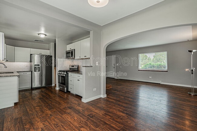 Building Photo - 201 S Meade St