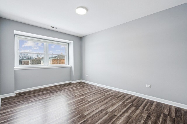 Building Photo - 10406 Waterford Dr