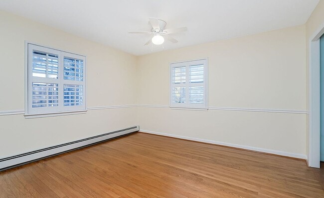 Building Photo - 544 Edinboro Rd