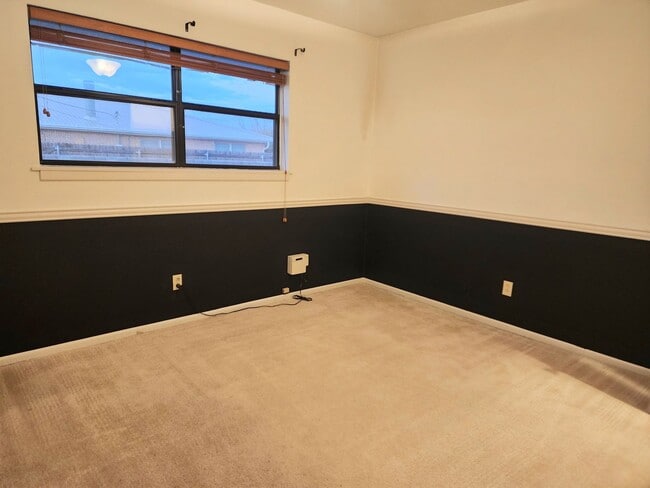 Building Photo - 1209 Libra Dr