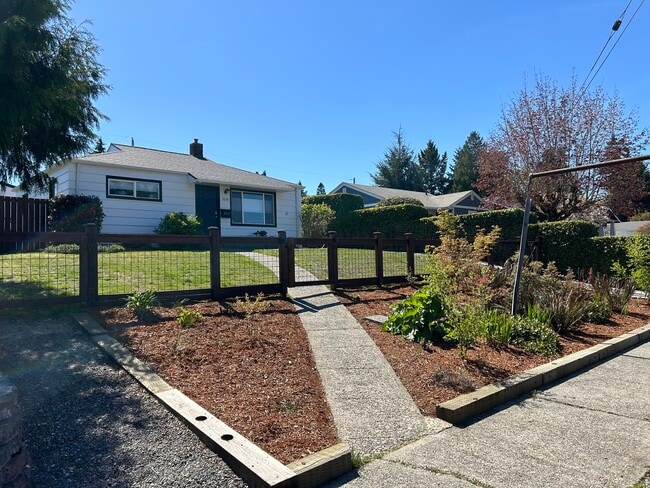 Primary Photo - 5010 N 31st St
