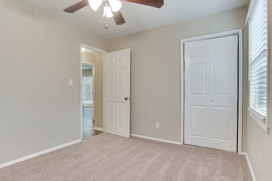 Building Photo - 3402 Longleaf Dr