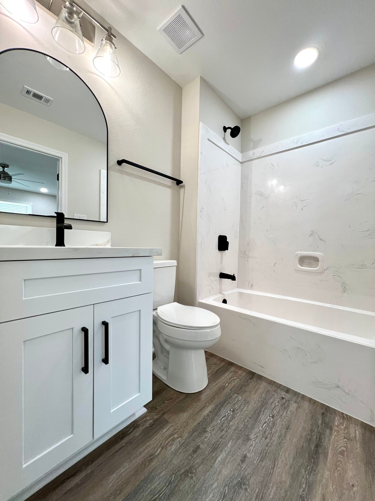 Building Photo - 545 S 28th St