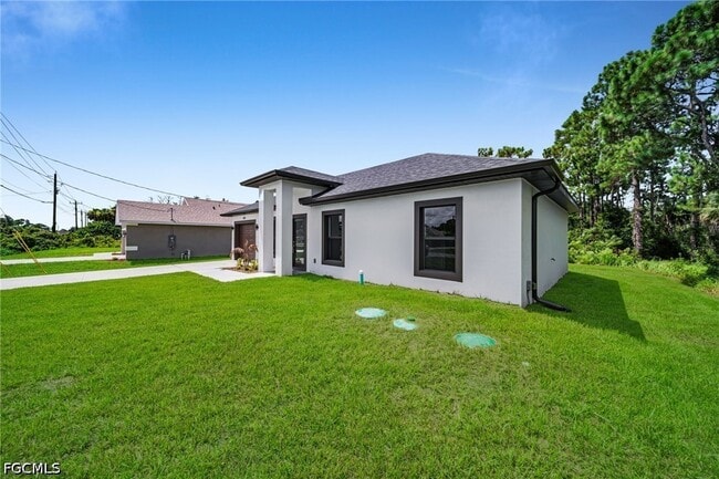 Building Photo - 633 Windermere Dr