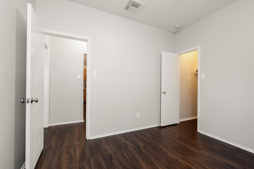 Building Photo - 1811 Adobe Stone Dr