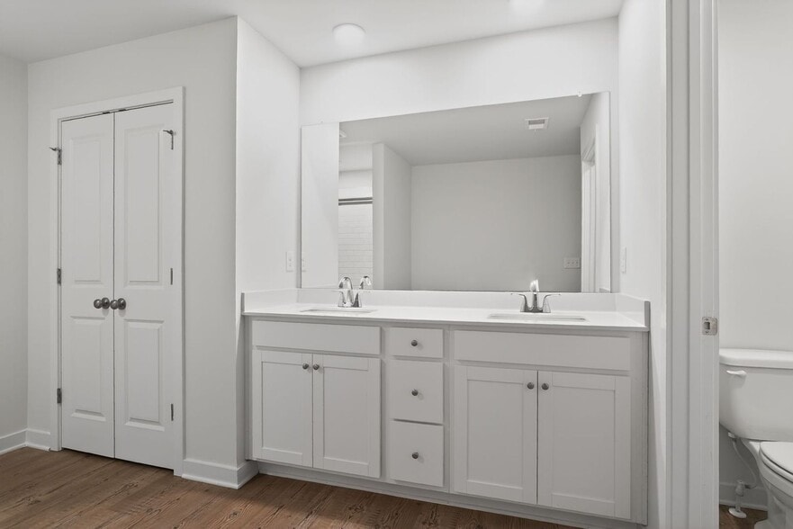 Building Photo - 1731 Harper Lily Ln