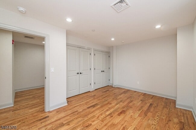 Building Photo - 248 US-46