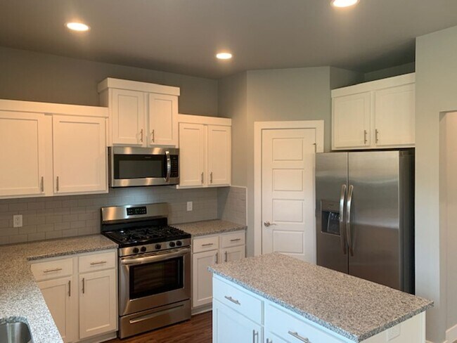 Building Photo - Beautiful Home In The Heart of Springdale ...