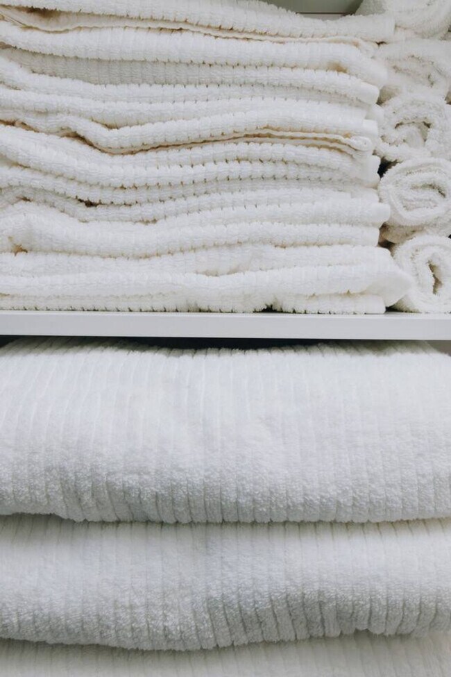 Building Photo - 3508 Tarpis Ave