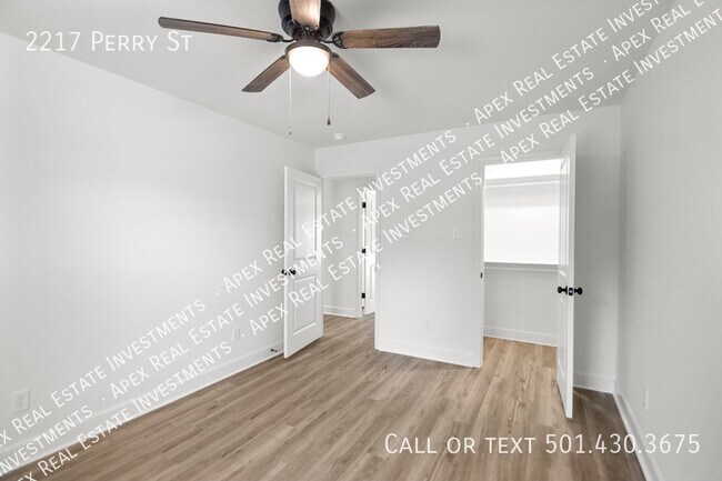 Building Photo - 2217 Perry St