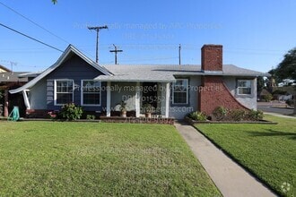 Building Photo - 7164 Santa Teresa Cir