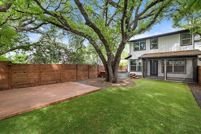 Building Photo - 4602 Mt Vernon Dr