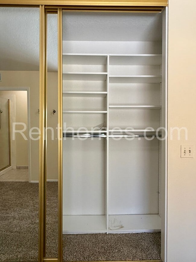 Building Photo - 10384 Barrywood Way