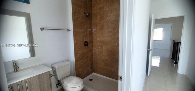 Building Photo - 110 NW 11th Ct