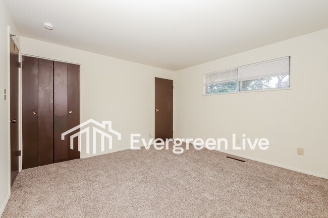 Building Photo - 4344 Kitridge Rd