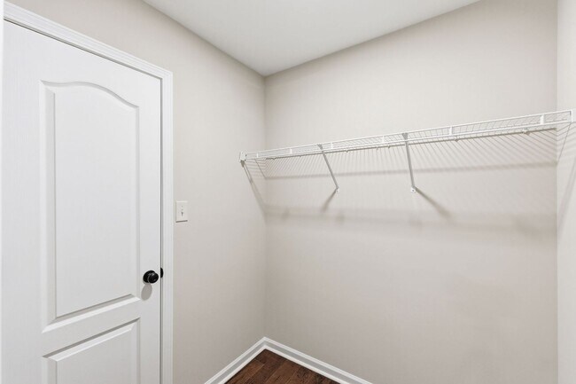 Building Photo - 2826 Fox Wood Ln