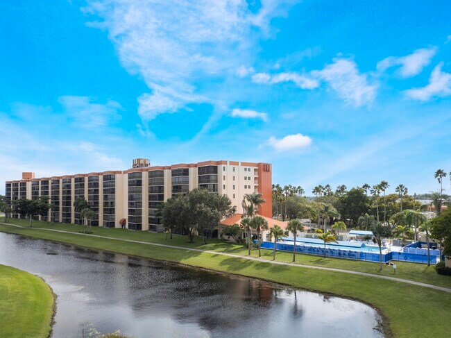 Building Photo - 7380 S Oriole Blvd