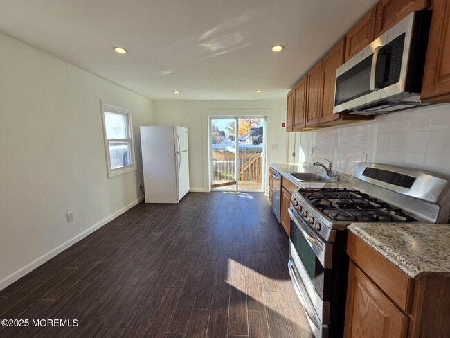 Building Photo - 14 Cottage Pl