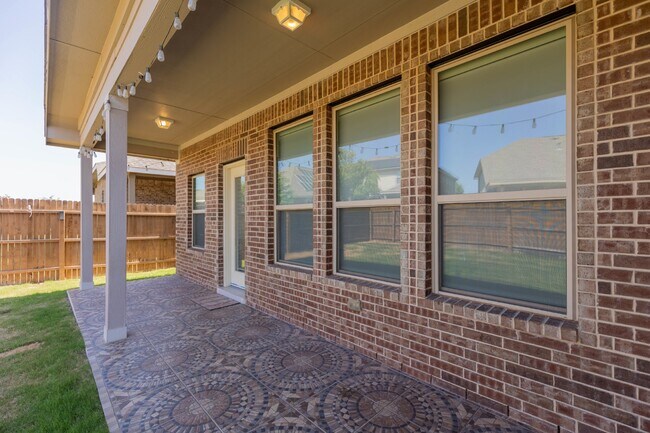 Building Photo - 8603 Pinto Cyn