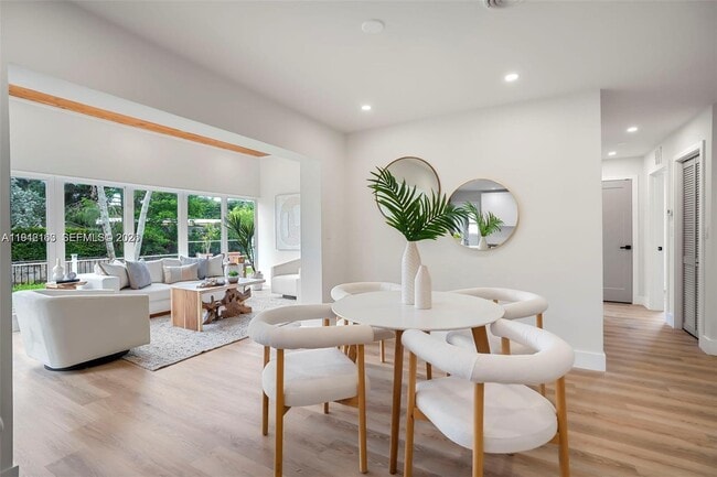 Building Photo - 2621 SW 19th St