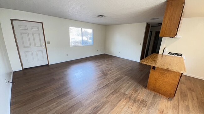 Building Photo - sabe2516