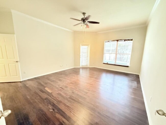 Building Photo - 8055 Glitter Ct
