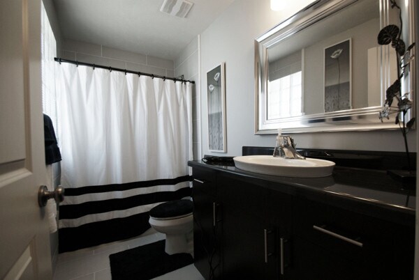 Building Photo - The Selma Apartments