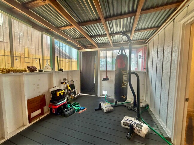 Building Photo - 212 Bent Arrow Dr