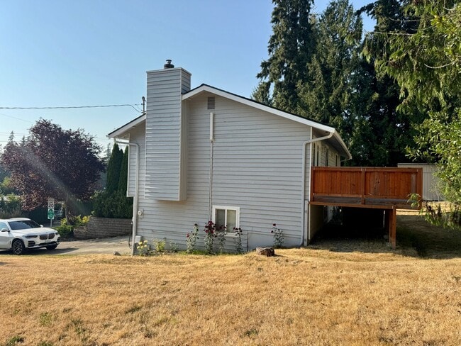 Building Photo - 11102 126th Ave NE