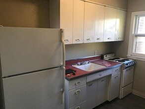 Building Photo - Upper level 1 bedroom available in West St Paul!!
