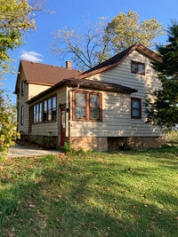 Building Photo - 9069 South 13th Street