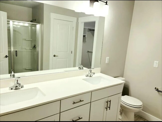 Building Photo - 1048 W 1860 S