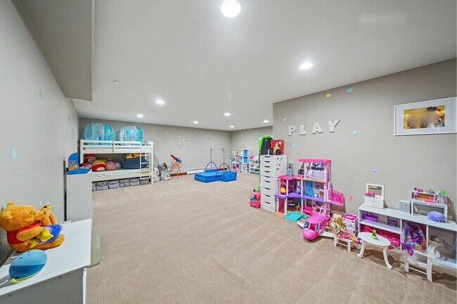 Building Photo - 18145 Bakers Farm Rd