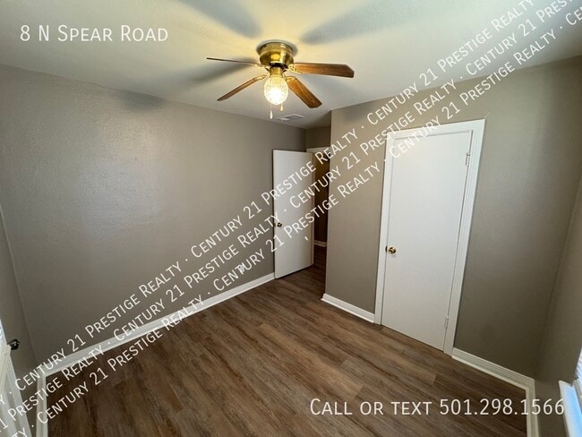 Building Photo - 8 Spear Rd