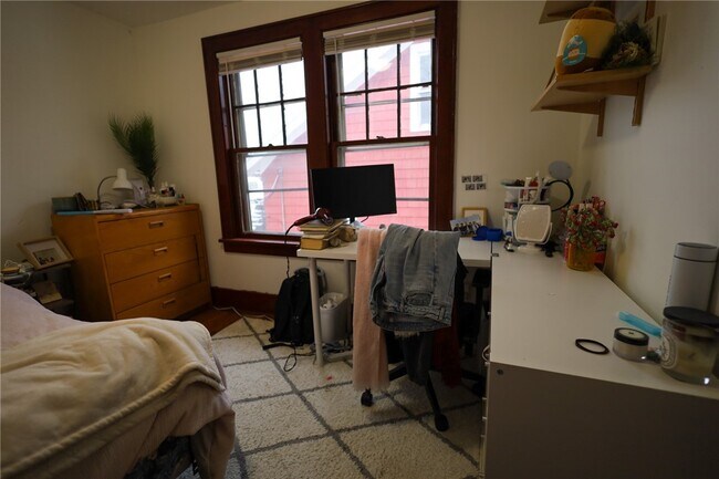 Building Photo - 610 Mitchell St