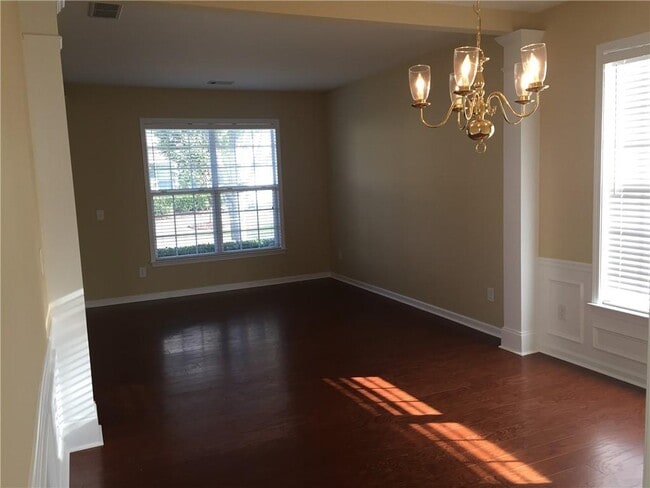 Building Photo - 708 Wendlebury Ct