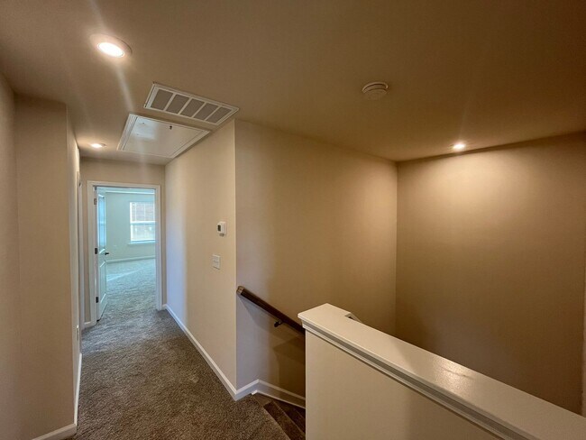 Building Photo - 5718 Preveza Pl