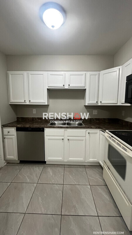 Building Photo - 3002 Elbert Cove