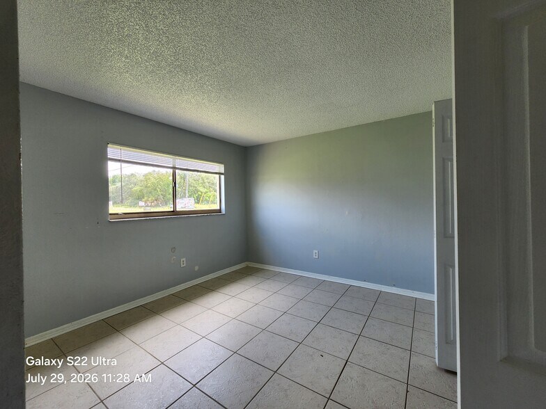 Building Photo - 7949 Pinehurst Dr