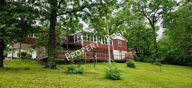 Building Photo - 3229 Westonia Dr