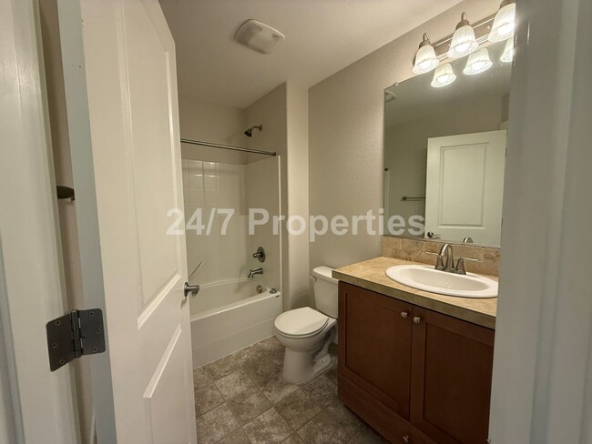 Building Photo - 3 BD I 2.5 BA - Villebois Community in Wilsonville