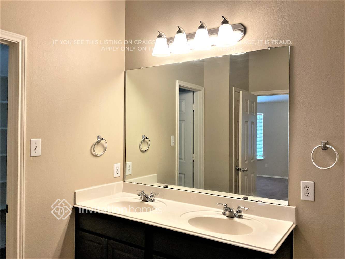 Building Photo - 1116 Sweetwater Dr