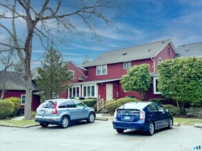 Building Photo - 25 Saugatuck Ave