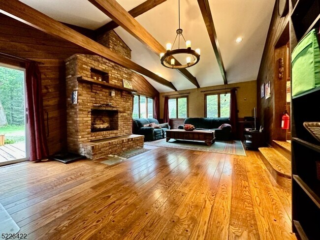 Building Photo - 261 Brooklake Rd