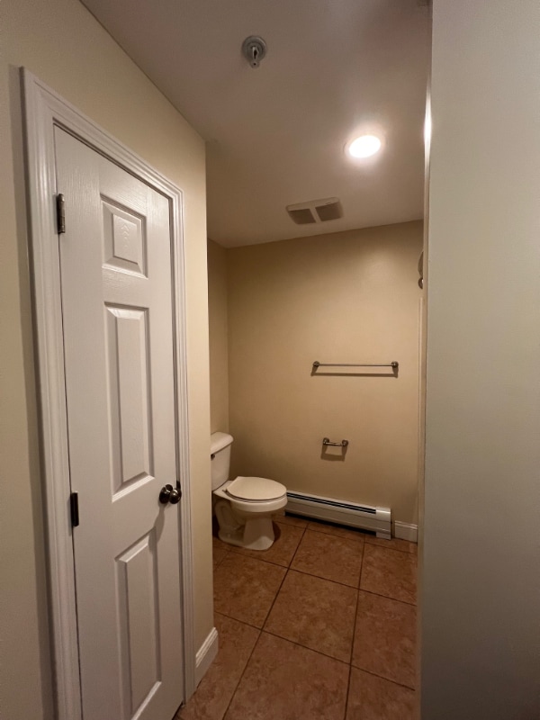 Building Photo - 9 Jenna Ln